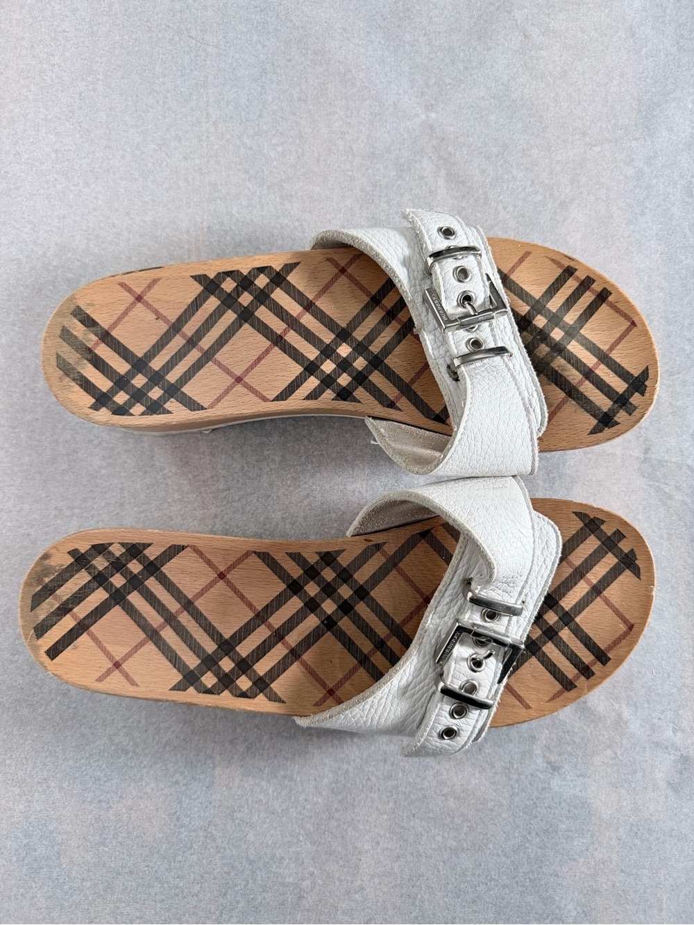 Burberry Vintage Women's Nova Check Wooden Clogs Size US 8 / 8.5